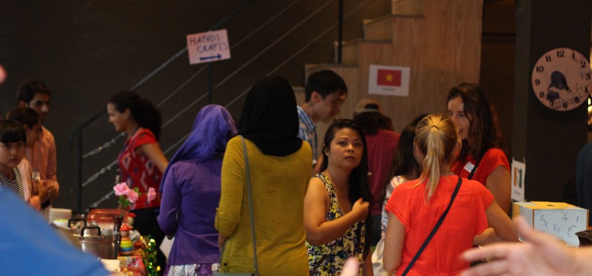 More than 200 participants moved between the food, craft and country stalls.